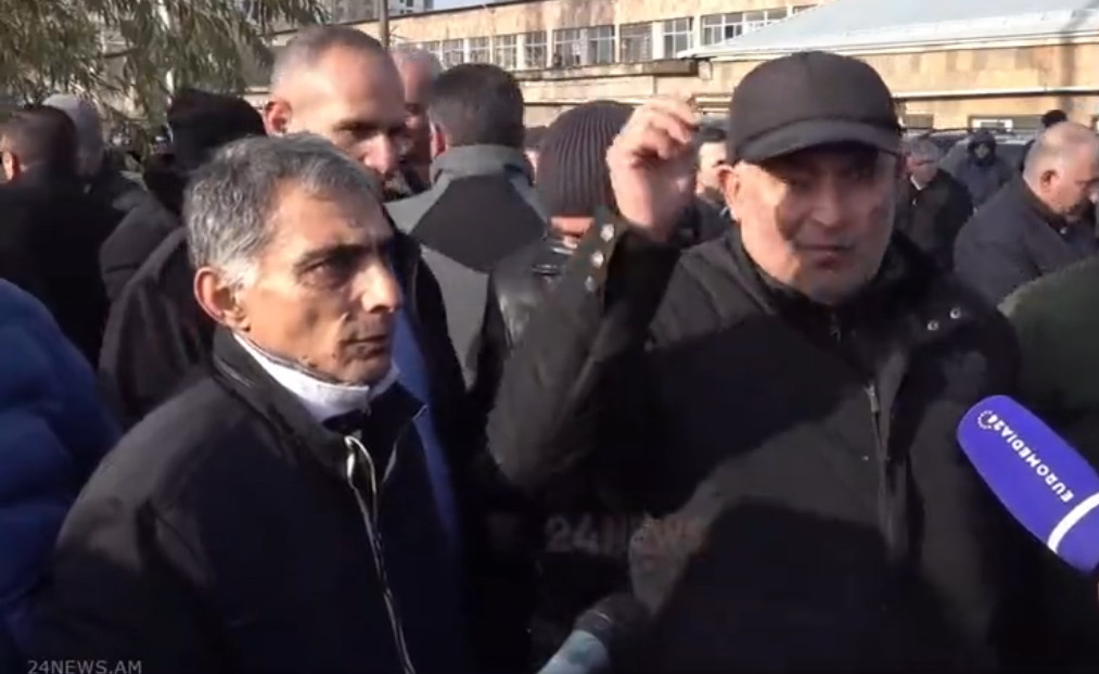 Վրացի վարորդներն ինձնից լա՞վն են. ավտոբուսի վարորդների բողոքի ակցիան շարունակվում է
