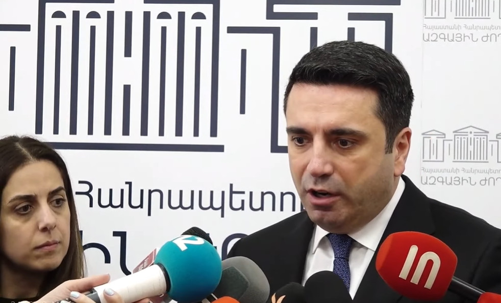 Հովիկ Աղազարյանը մեր թիմի հետ այլևս ճանապարհ չունի շարունակելու․ Ալեն Սիմոնյան