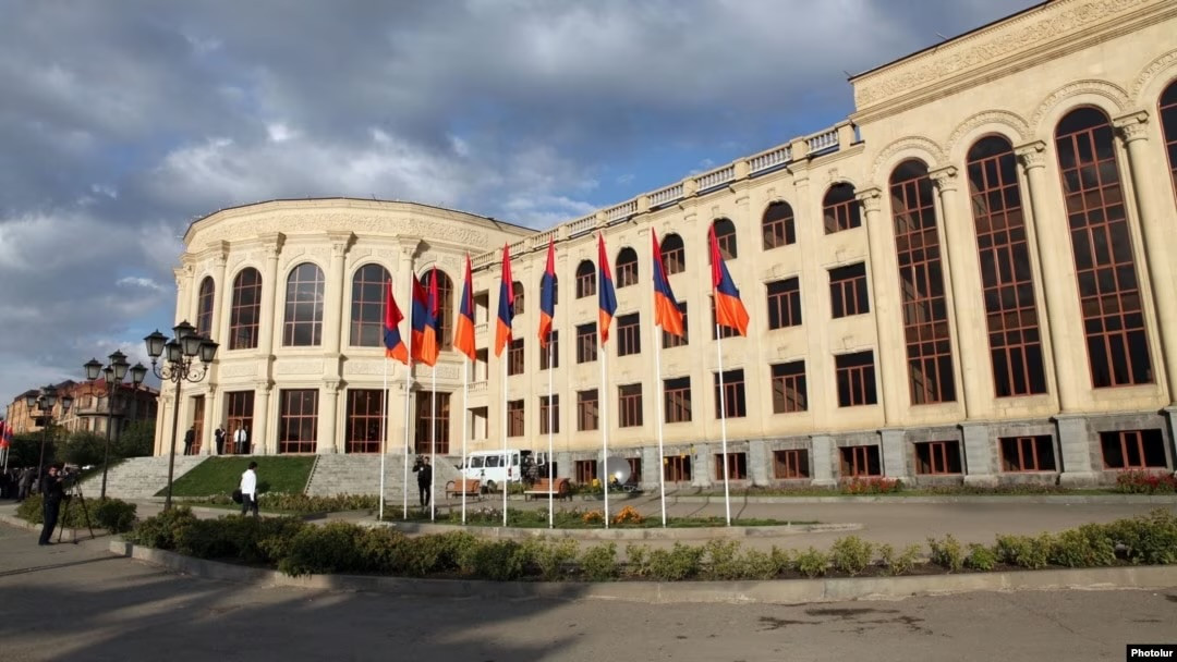 Հայտնի են Գյումրիի քաղաքապետի պաշտոնակատարի թեկնածուները