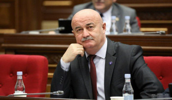 Ինքս եմ դուրս գալիս. Հովիկ Աղազարյանը հայտարարեց «ՔՊ» խմբակցությունից դուրս գալու մասին