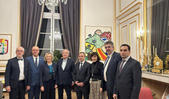 Իշխան Սաղաթելյանը Փարիզում հանդիպել է Ֆրանսիայի խորհրդարանի զույգ պալատների անդամների հետ