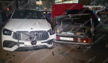 Երևանում բախվել են  «Mercedes GLE53», «ГАЗ 31029» և «Hover» մակնիշի ավտոմեքենաները