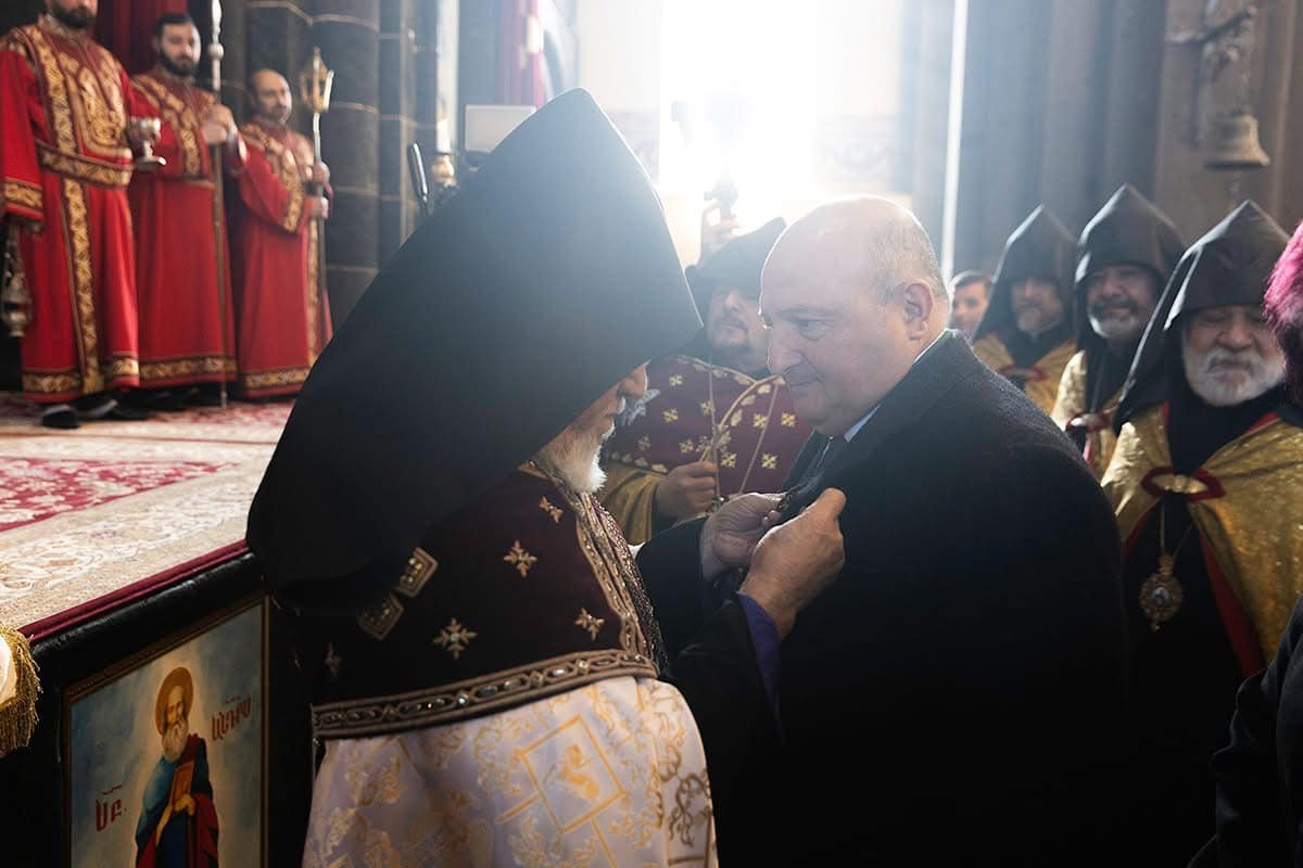 Շիրակցիների հավատավոր, աննկուն ոգու յուրօրինակ խորհրդանիշ է այս եկեղեցին․ տեղի է ունեցել Սուրբ Ամենափրկիչ եկեղեցու վերաօծման արարողությունը (լուսանկարներ)