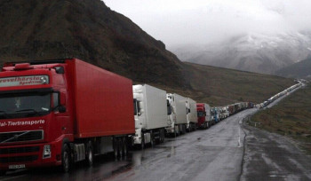 Լարսում կուտակված բեռնատարների թիվը կտրուկ նվազել է