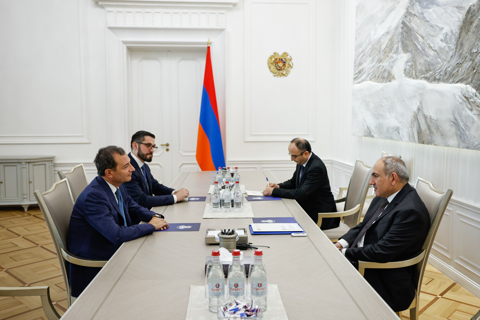 Նիկոլ Փաշինյանն ընդունել է Հայաստանում Իտալիայի՝ դիվանագիտական առաքելությունն ավարտող դեսպանին