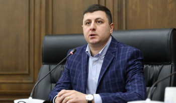 Արցախի հանձնումն ու ադրբեջանական օկուպացիան ճղճիմ ձևով պաշտպանողներն այլևս պետք չեն, օգտագործվել-մաշեցվել են. Աբրահամյանը՝ ՔՊ շարքերից դուրս թողնված պատգամավորների մասին