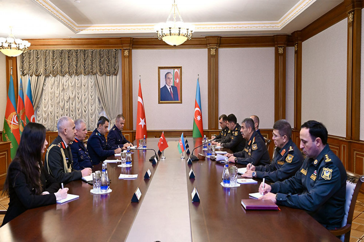 Ադրբեջանի պաշտպանության նախարարը թուրքական պատվիրակությանը տեղեկացրել է հայ-ադրբեջանական սահմանին իրավիճակի մասին