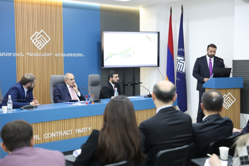 Հայկ Սարգսյանը հանդես է եկել զեկույցով. ՔՊ-ում նիստի թեման ինքնաքննադատությունն էր