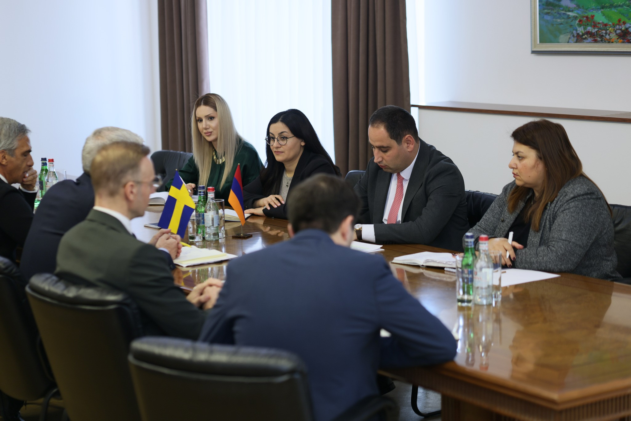 Դավիթ Խուդաթյանը Շվեդիայի դեսպանի հետ քննարկել է թափոնների կառավարման ոլորտում համատեղ իրականացվող ծրագրերը