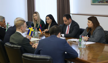 Դավիթ Խուդաթյանը Շվեդիայի դեսպանի հետ քննարկել է թափոնների կառավարման ոլորտում համատեղ իրականացվող ծրագրերը