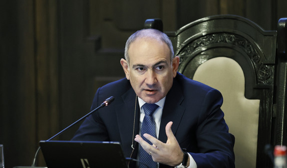 Նիկոլ Փաշինյանը ՀՀ նախկին նախագահներին հրավիրում է ուղիղ եթերում բանավեճի
