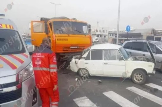 Աջափնյակում բախվել են «KamAZ» և «ՎԱԶ 2106» մակնիշի ավտոմեքենաները. 1 մարդ մահացել է, ևս 2-ը՝ հոսպիտալացվել