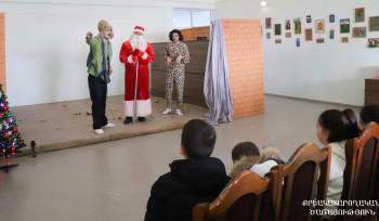 «Արմավիր» ՔԿՀ-ում ազատազրկված անձանց երեխաները «Անխելք մարդը» ներկայացումն են դիտել