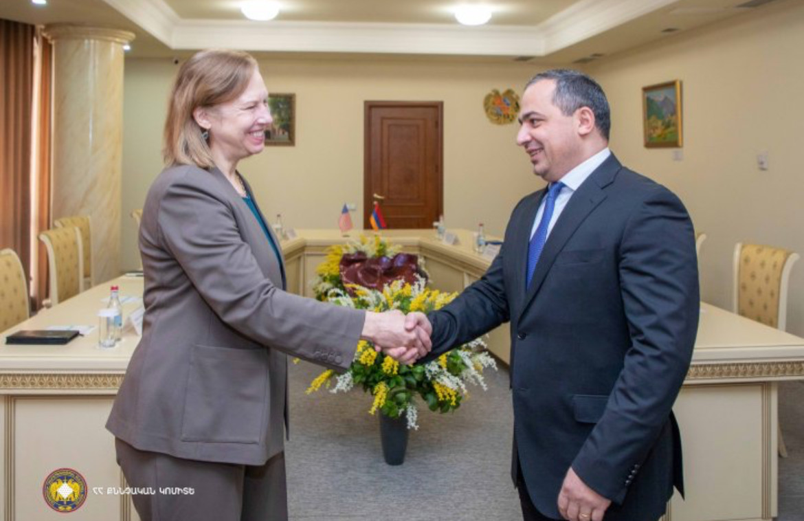 ՔԿ նախագահ Արթուր Պողոսյանը հանդիպել է ՀՀ-ում ԱՄՆ դեսպանի հետ