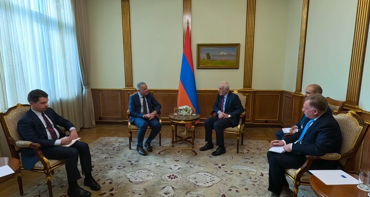 ԵՄ-ն հանձնառու է տարածաշրջանում խաղաղության և կայունության հաստատման իր ջանքերին. ԵՄ դեսպանը` Խաչատուրյանի հետ հանդիպմանը (տեսանյութ)