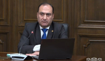 Հայաստանը չի կարող միաժամանակ անդամակցել ԵԱՏՄ-ին և ԵՄ-ին․ դրանք անհամատեղելի կառույցներ են. Արտակ Զեյնալյան