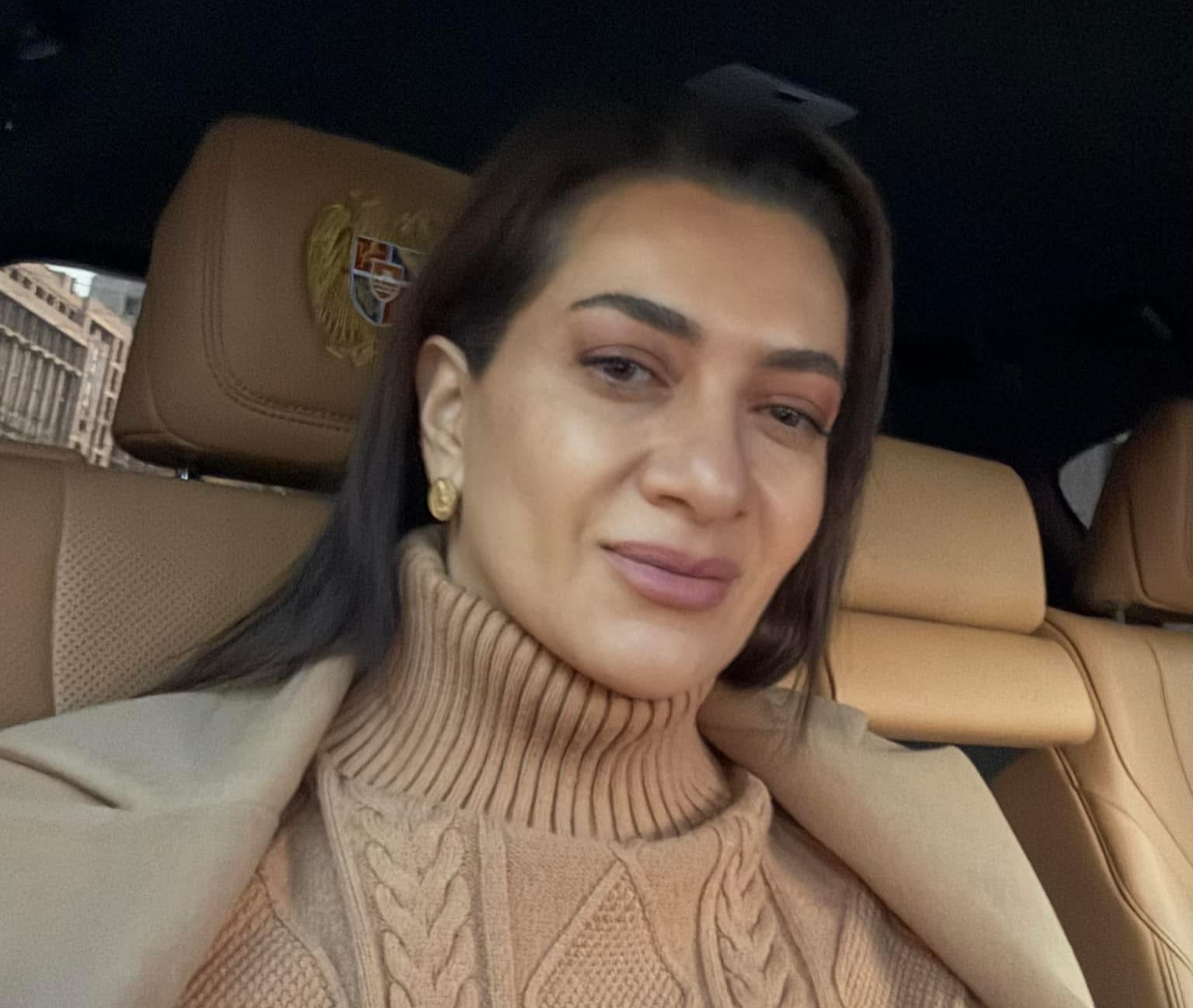 Ուշադրությամբ հետևում եմ, թե իշխանական տարբեր օղակներն ինչպես են «տակից» ուշի ուշով հետևում #կրթվելընորաձևէ արշավի ընթացքին. Աննա Հակոբյան