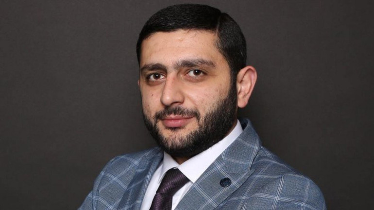 Հրապարակի տեսանյութի գործով ձերբակալվածն արցախցի է, պատրաստ եմ անվճար պաշտպանել նրա շահերը. փաստաբան