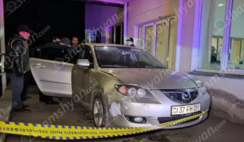 «Հրազդան» ԲԿ ընդունարանի մոտ հայտնաբերվել է «Mazda 3» մակնիշի ավտոմեքենա. ներսում եղել է տղամարդու մարմին