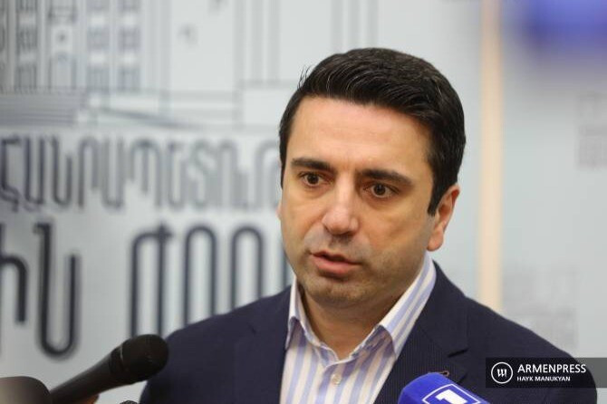 Ռուս խաղաղապահները պետք է պաշտպանեին հայերին. որտե՞ղ են հիմա նրանք, և որտե՞ղ է ԼՂ-ում բնակվող հայ ժողովուրդը. Սիմոնյան