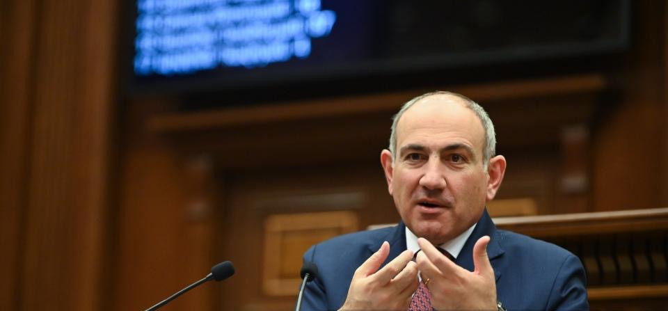 Չեմ զարմանա, որ ձեզ հայտնի շրջանակներից այդ մարդկանց վճարել են, տարել, երգել են տվել. Փաշինյանը՝ Հրապարակում ադրբեջաներեն երգողների մասին