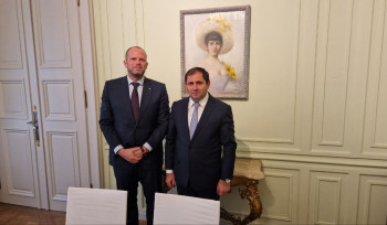 Սուրեն Պապիկյանը հանդիպել է Գերմանիայի պաշտպանության նախարարի հետ