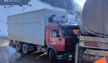 Աղվանի գյուղի մոտակայքում վթար է տեղի ունեցել, 400 տրանսպորտային միջոց հայտնվել է խցանման մեջ