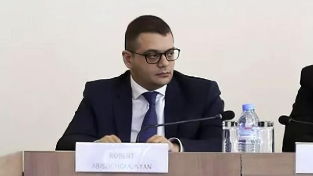 Ռոբերտ Աբիսողոմյանը նշանակվել է ԱԳ նախարարի տեղակալ