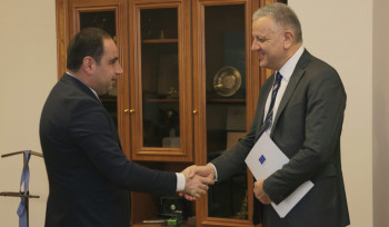 Դավիթ Խուդաթյանը և դեսպան Վասիլիս Մարագոսը քննարկել են ավիացիոն ոլորտին առնչվող հարցեր