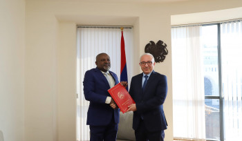 Անգոլայի Հանրապետության նորանշանակ դեսպանն իր հավատարմագրերի պատճենն է հանձնել ՀՀ ԱԳ նախարարի տեղակալին