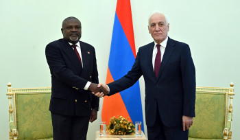 Վահագն Խաչատուրյանին իր հավատարմագրերն է հանձնել Անգոլայի նորանշանակ դեսպանը