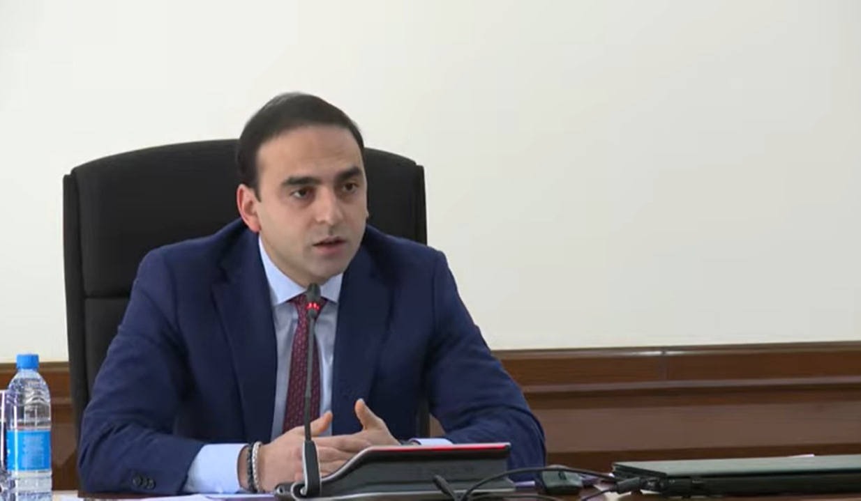 Այս գիշեր մինուս 17 աստիճան ենք սպասում. Ավինյանը հանձնարարեց մաքրել մայթերը և բակային հատվածները