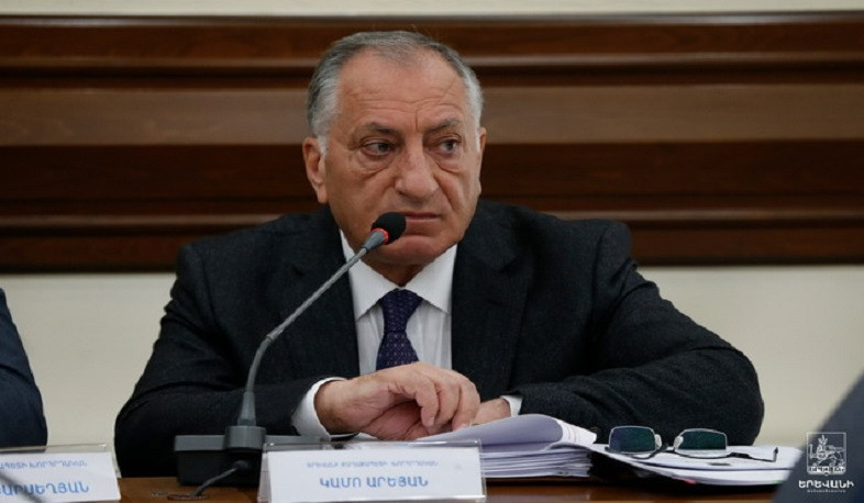 Այդպես էլ որևէ բնակիչ, որևէ համատիրություն նորմալ ձեռնամուխ չեղավ շենքերի շքամուտքերի դիմացի հատվածները մաքրելու․ Կամո Արեյան