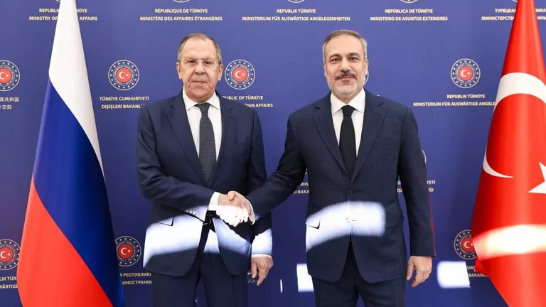 Լավրովն Անկարայում հանդիպել է Թուրքիայի արտգործնախարար Ֆիդանի հետ