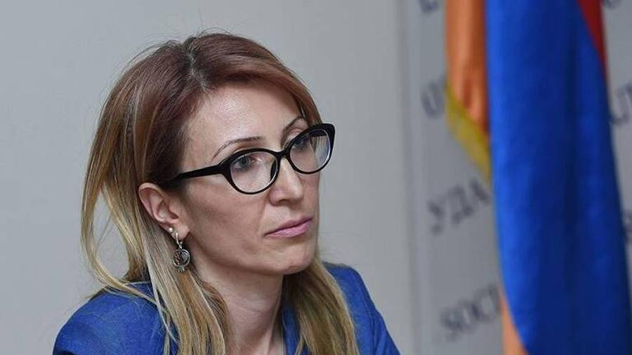Այս պահից Ազատության հրապարակում սկսում եմ հացադուլ՝ որպես խնդրանք Ռուբենին Վարդանյանին` դադարեցնել հացադուլը. Մանե Թանդիլյան