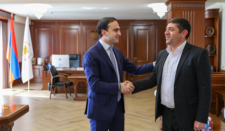 Տիգրան Ավինյանն և Փարաքար համայնքի ղեկավարի պաշտոնակատարը քննարկել են Երևանում նախաձեռնված ծրագրերը