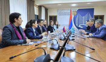 Գևորգ Պապոյանը ընդունել է Հայաստանում Ղազախստանի դեսպանին