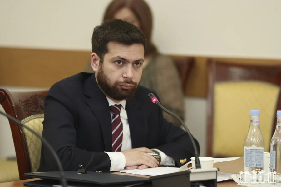 Այսօր դեղորայքով և պարենով բեռնված բեռնատարները Մարգարայի կամրջով կանցնեն Սիրիա, կցանկանայի գնահատել թուրք գործընկերների համագործակցային մոտեցումը․ Վահան Կոստանյան