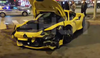 Մոսկվայում Ferrari F8-ը վթարի է ենթարկվել (տեսանյութ)