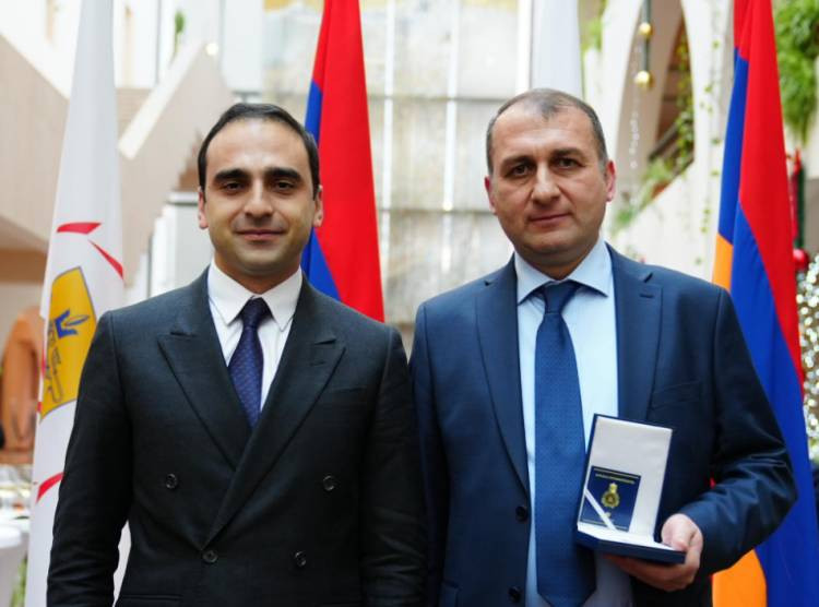 Քաղաքապետարանի պաշտոնյաներից մեկի խափանման միջոցը փոխվել է տնային կալանքի, մյուսների կալանքի ժամկետը երկարացվել է․ «Հրապարակ»