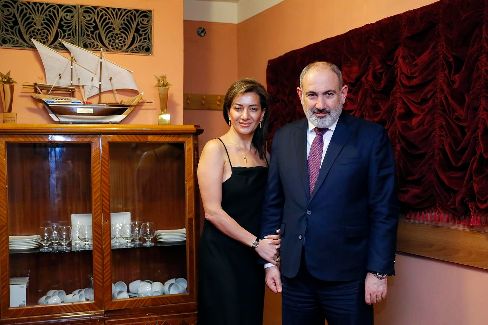 Փաշինյանը չի մարսել այն, որ ԵՊՀ-ում մերժել են կնոջը․ «Հրապարակ»