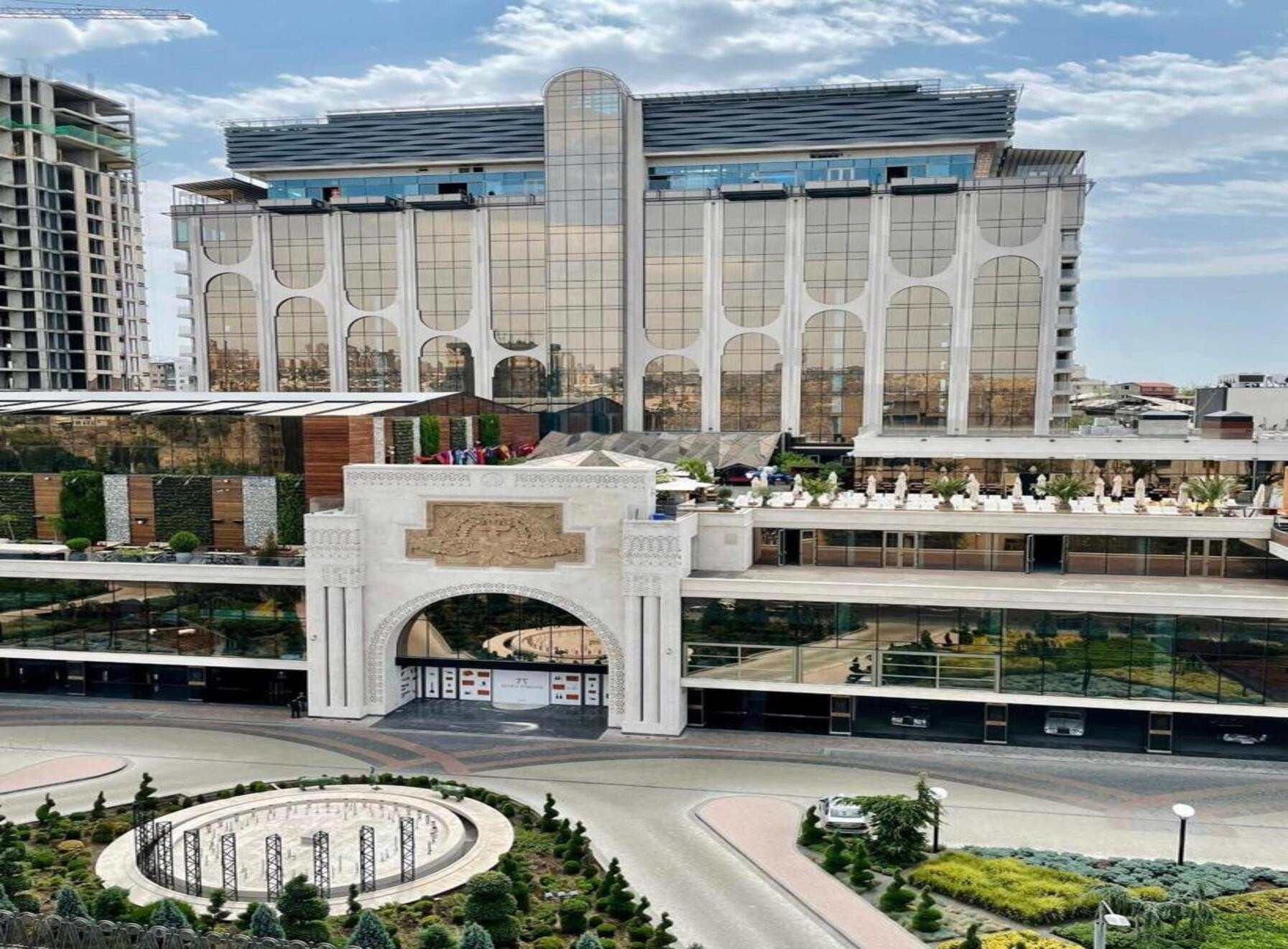 «Դվին» հյուրանոցային համալիրում կրակnցներ են հնչել. Shamshyan.com