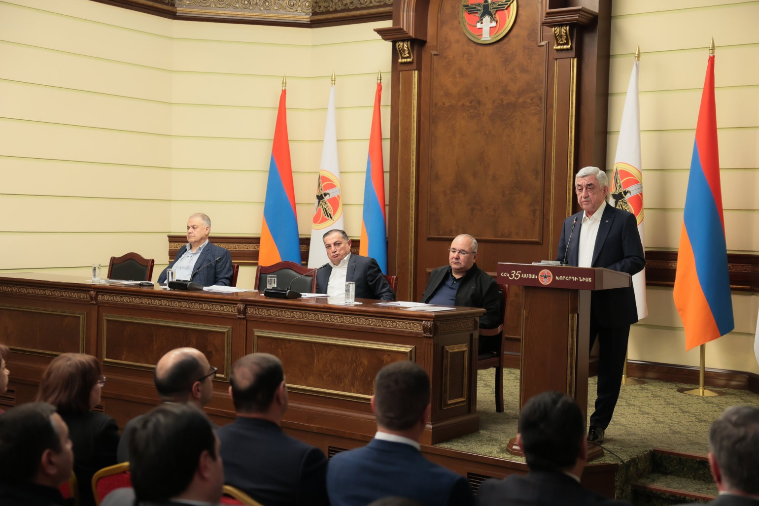 Սերժ Սարգսյանը հանդես է եկել ելույթով, ՀՀԿ նիստին քննարկվել են պետության խնդիրները