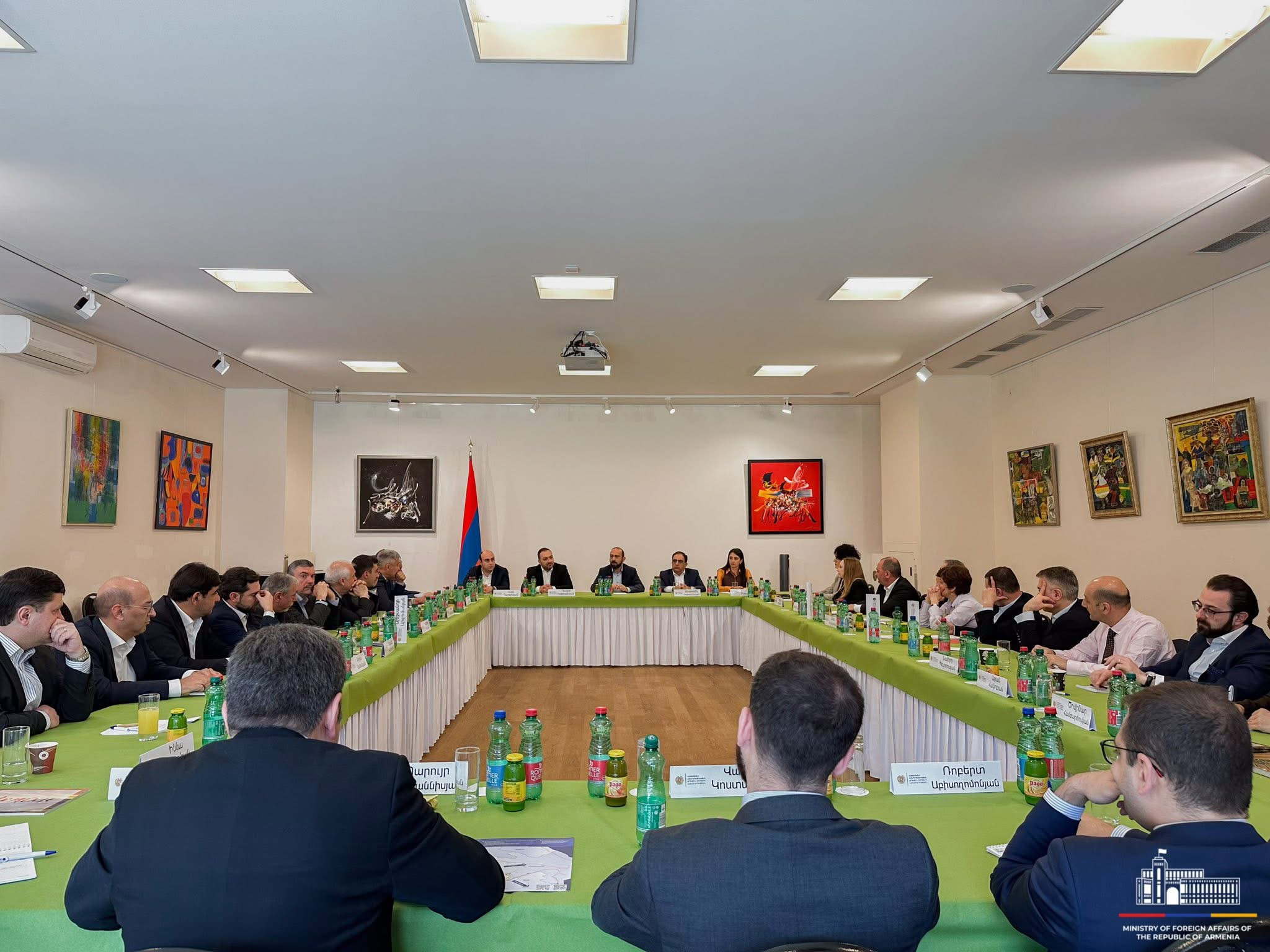 Վիեննայում Միրզոյանը հանդիպել է ՀՀ դեսպանների հետ (լուսանկարներ)
