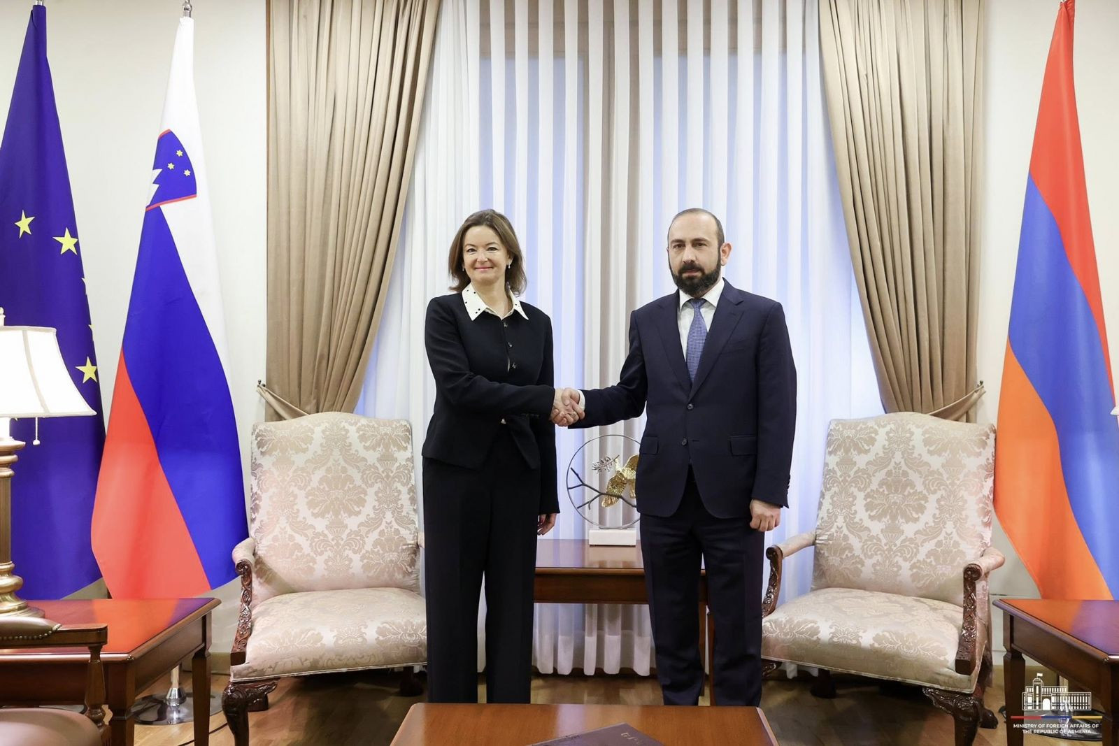Մեկնարկել է Արարատ Միրզոյանի առանձնազրույցը Սլովենիայի ԱԳ նախարարի հետ