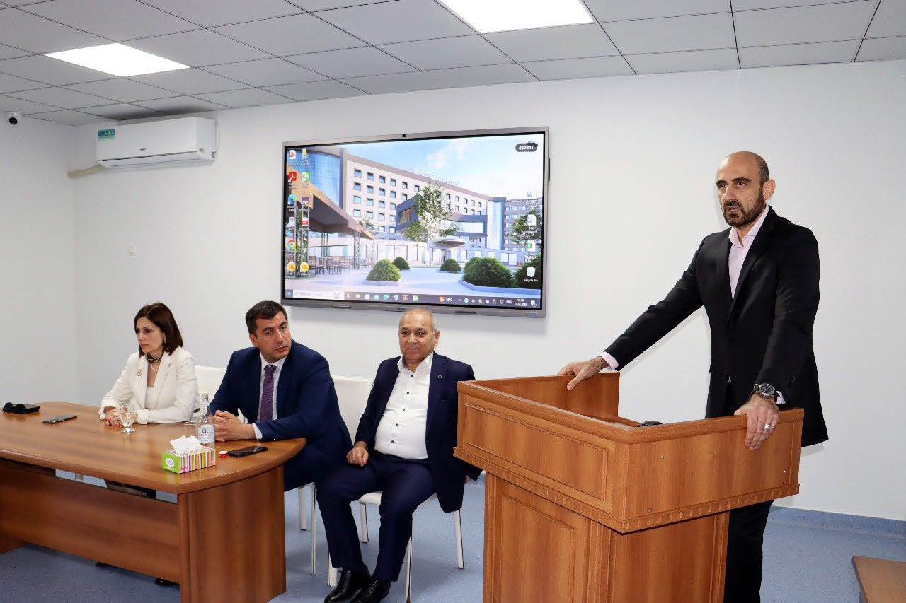 «Սուրբ Գրիգոր Լուսավորիչ» ԲԿ տնօրենի ժամանակավոր պաշտոնակատարը Նարեկ Զեյնալյանն է․ Ավանեսյանը ներկայացրել է նրան ԲԿ աշխատակազմին