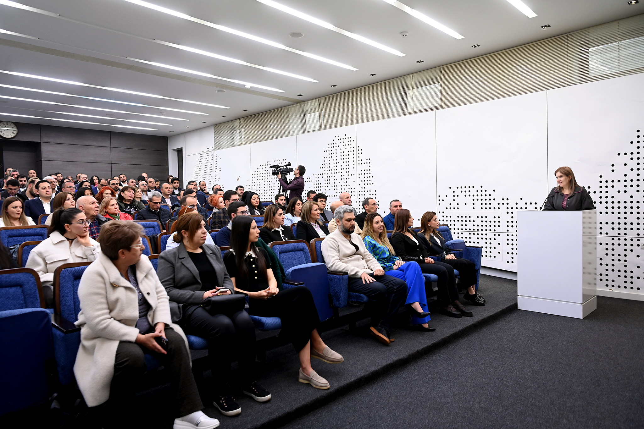 Հարկ վճարողի օրվան ընդառաջ, Պետական եկամուտների կոմիտեում կազմակերպվել է շնորհակալագրերի և հուշանվերների հանձնման արարողություն (լուսանկարներ)