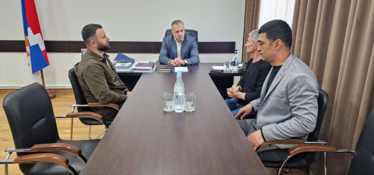 Արցախցիների իրավունքների պաշտպանության խորհրդի անդամները հանդիպել են Սամվել Շահրամանյանի հետ