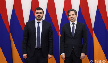 Արման Եղոյանը հանդիպել է  Հունաստանի դեսպանի հետ