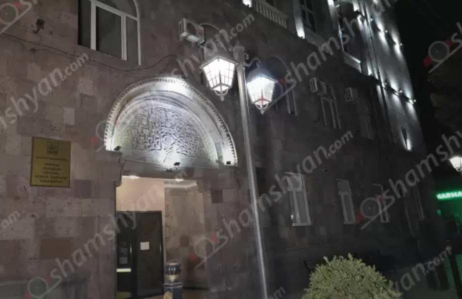 ԱԱԾ-ն հատուկ օպերացիա է իրականացրել Շենգավիթի թաղապետարանում. 2 պաշտոնյա է տեղափոխվել ԱԱԾ